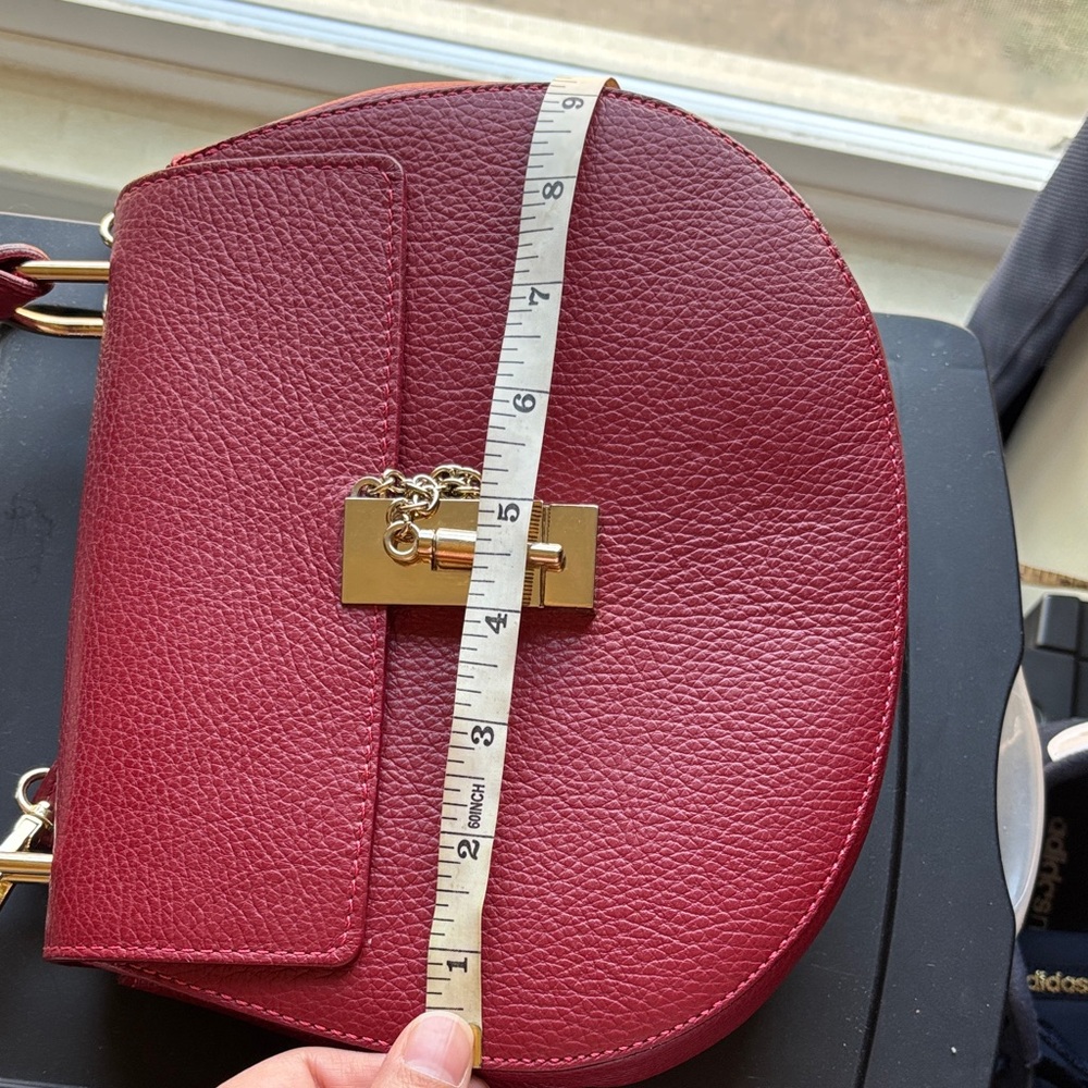 Elegant Red Leather Handbag - Picture 10 of 11